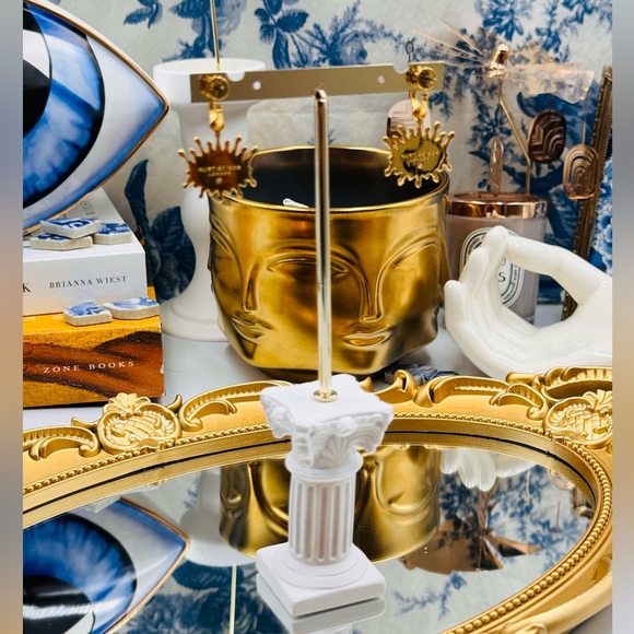 🆕 KURT GEIGER LONDON 🧿 NWOT Evil Eye Huggie Earrings - Picture 11 of 16